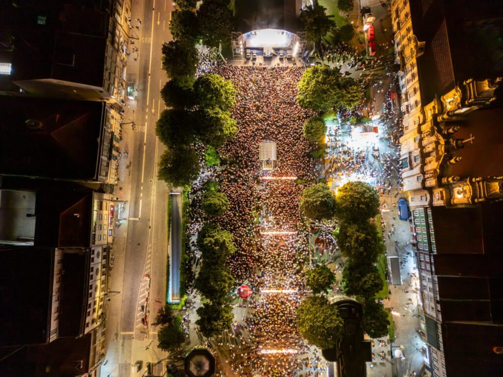 Tony carreira arrastou multidão ao são joão de braga 13 Tony carreira arrastou multidão ao são joão de braga