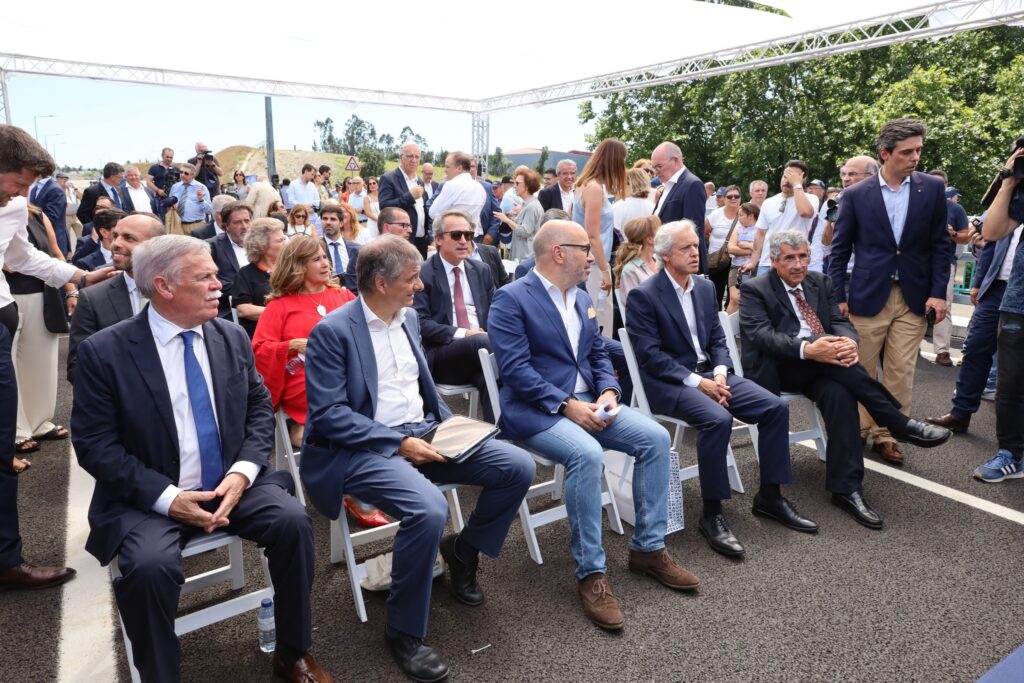Ministro inaugura ponte famalicão-trofa, uma "história longa" com "quase 35 anos" 8 Ministro inaugura ponte famalicão-trofa, uma "história longa" com "quase 35 anos"