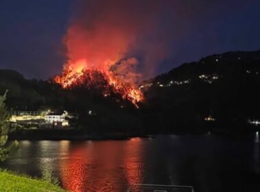 Incêndio em vieira do minho junto a habitações