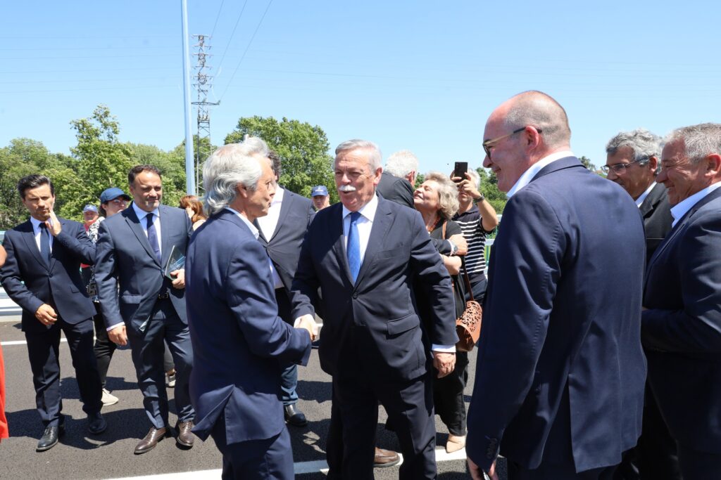 Ministro inaugura ponte famalicão-trofa, uma "história longa" com "quase 35 anos" 9 Ministro inaugura ponte famalicão-trofa, uma "história longa" com "quase 35 anos"