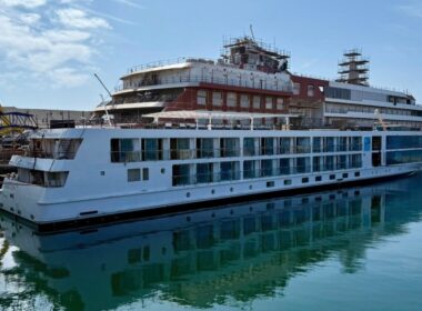 Mário ferreira mostra mais dois navios 'made in' viana que ficam prontos até fim do ano