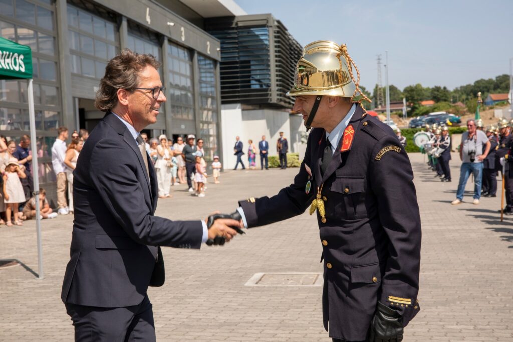 Bombeiros de barcelinhos celebram 104 anos com bênção de 4 novas viaturas 7 Bombeiros de barcelinhos celebram 104 anos com bênção de 4 novas viaturas
