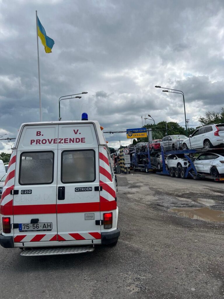 Braga envia mais uma ambulância com ajuda humanitária para a ucrânia 6 Braga envia mais uma ambulância com ajuda humanitária para a ucrânia