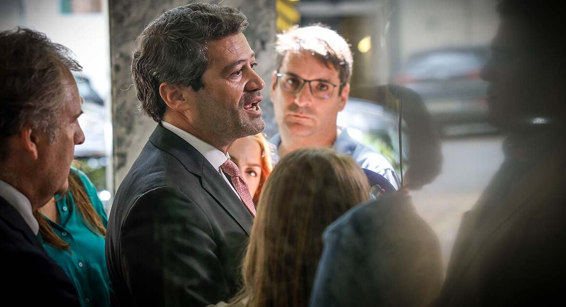 Ventura diz que "às vezes a força tem de ser a melhor garantia da paz"