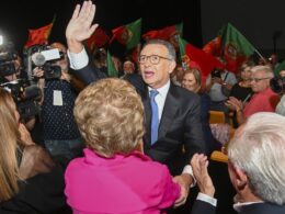 Seguro apresentou candidatura a presidente da república por "um país justo e de excelência"