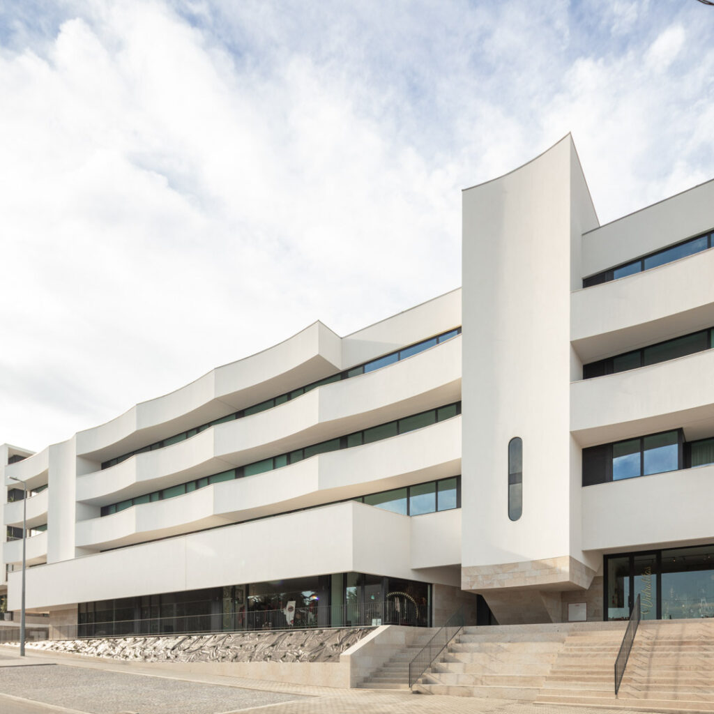 Ponte de lima: apartamentos com varandas onduladas ganham prémio internacional de arquitetura 10 Ponte de lima: apartamentos com varandas onduladas ganham prémio internacional de arquitetura
