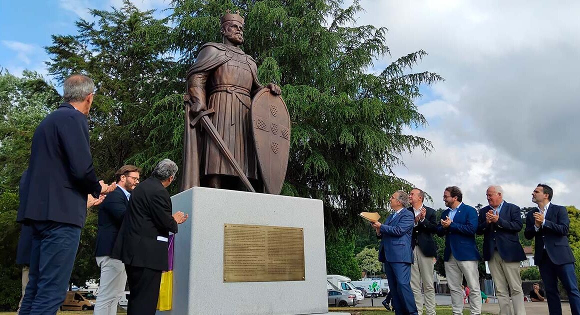 Eis a nova estátua de d. Afonso henriques em ponte de lima