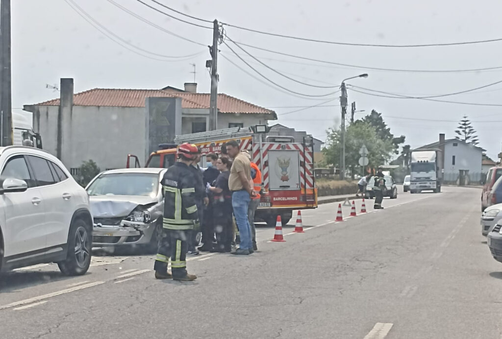 'traseirada' causa aparato e condiciona estrada barcelos-póvoa de varzim