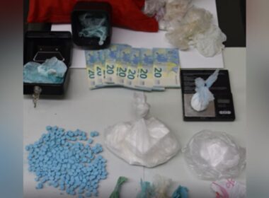 Dupla apanhada com quase 2. 000 doses de cocaína e 100 gramas de mdma em guimarães