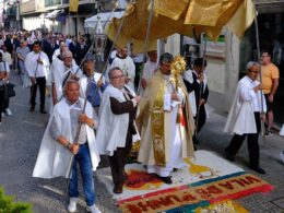 Foi assim a procissão do corpo de deus em viana do castelo
