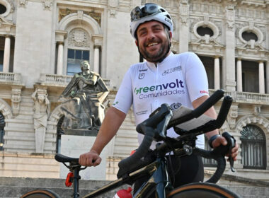 Ciclista suspende volta por todos os municípios do país. Está internado no hospital de barcelos