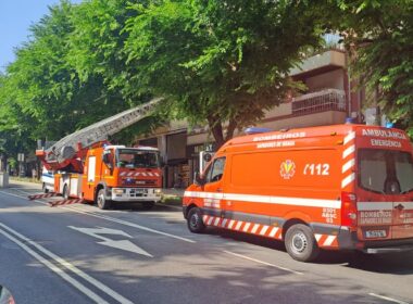 Sapadores de braga entram pela varanda para socorrer mulher em casa