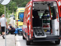Jovem ferido após perder o controlo da mota e embater num carro em fafe