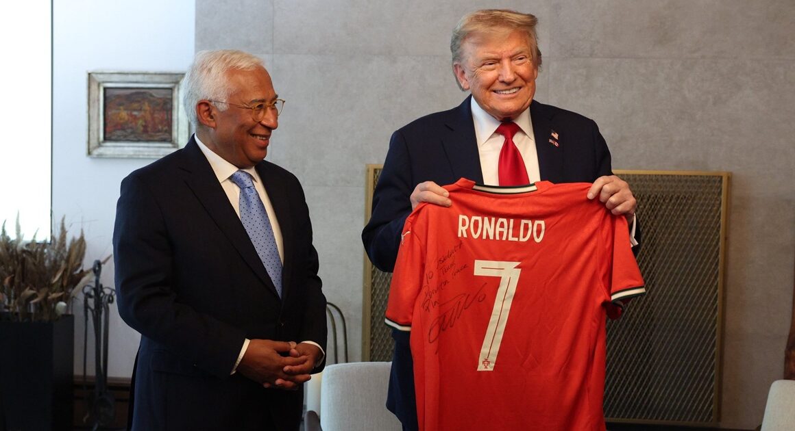 Costa entrega camisola de ronaldo autografada a trump