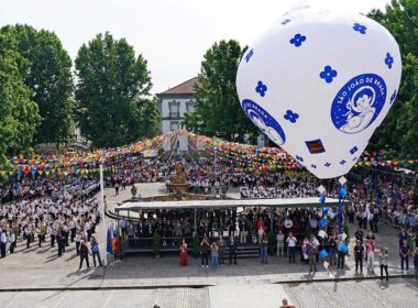 Largada de balão gigante dá tiro de partida para a noitada do s. João de braga