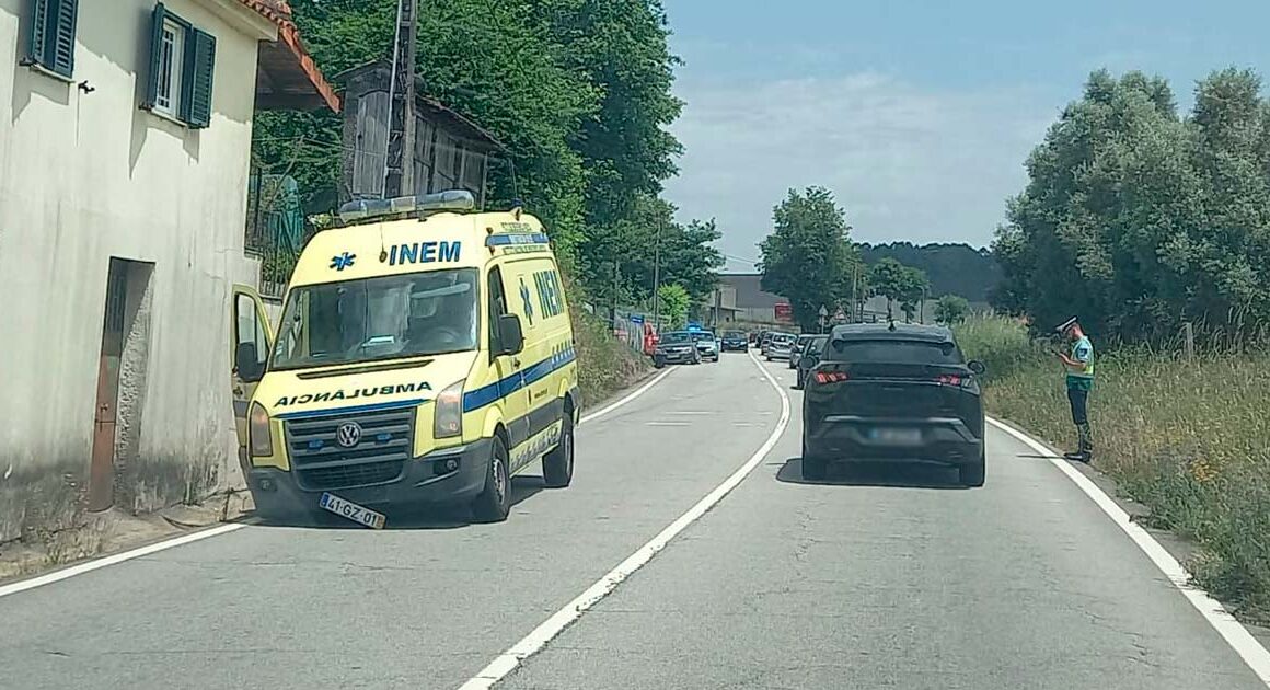 Bombeiro ferido após colisão na póvoa de lanhoso