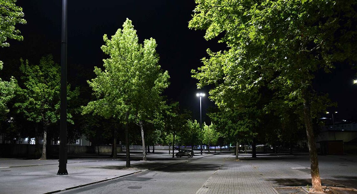 Já é mais seguro andar à noite no campo da feira de famalicão