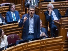 Il pede meritocracia no estado, montenegro não quer administração pública a "fazer contravapor”