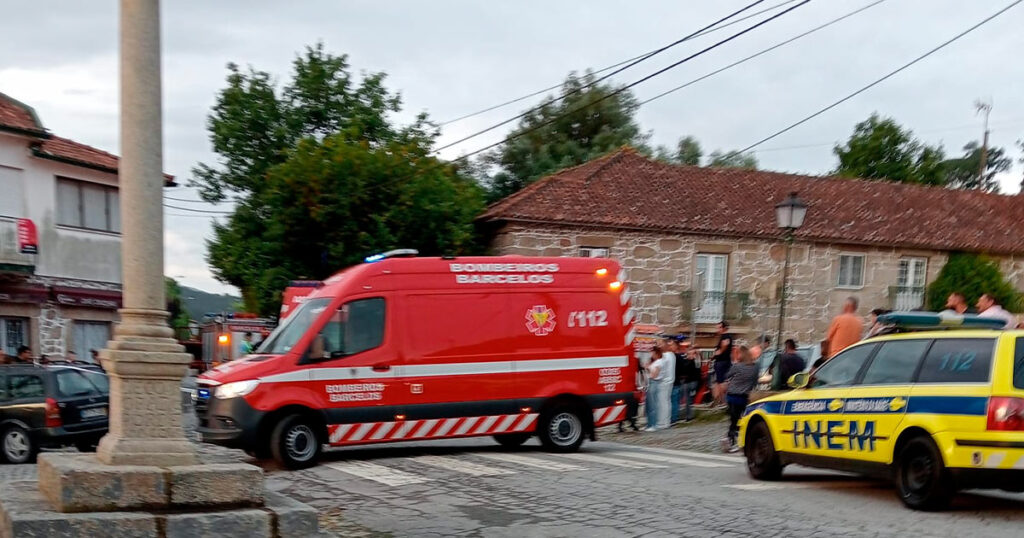 Jovem ferido após despiste contra muro em barcelos 6 Jovem ferido após despiste contra muro em barcelos
