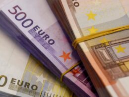 Portugal vai passar a pagar em vez de receber da união europeia, alerta comissária
