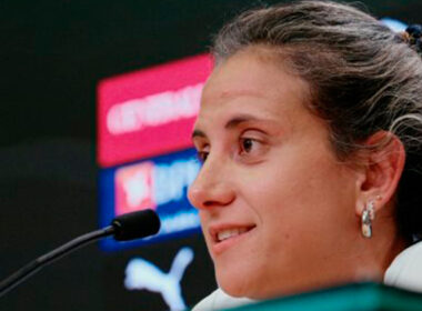 Dolores diz que é "muito simples" recuperar das derrotas e lembra conquistas da seleção