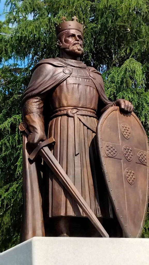 Eis a nova estátua de d. Afonso henriques em ponte de lima 8 Eis a nova estátua de d. Afonso henriques em ponte de lima