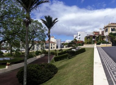 Compra de casas por estrangeiros cai para mínimos desde 2021