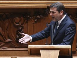 Psd confronta discurso contra “anti-tachos” de ventura com lugares externos do chega