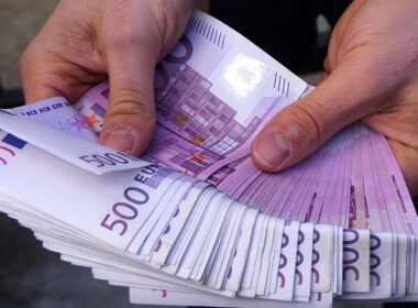 Empresários da 'chinatown' de vila do conde acusados de lavar 124 milhões no casino da póvoa