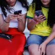 Governo quer proibir telemóveis nas escolas até ao 6. º ano