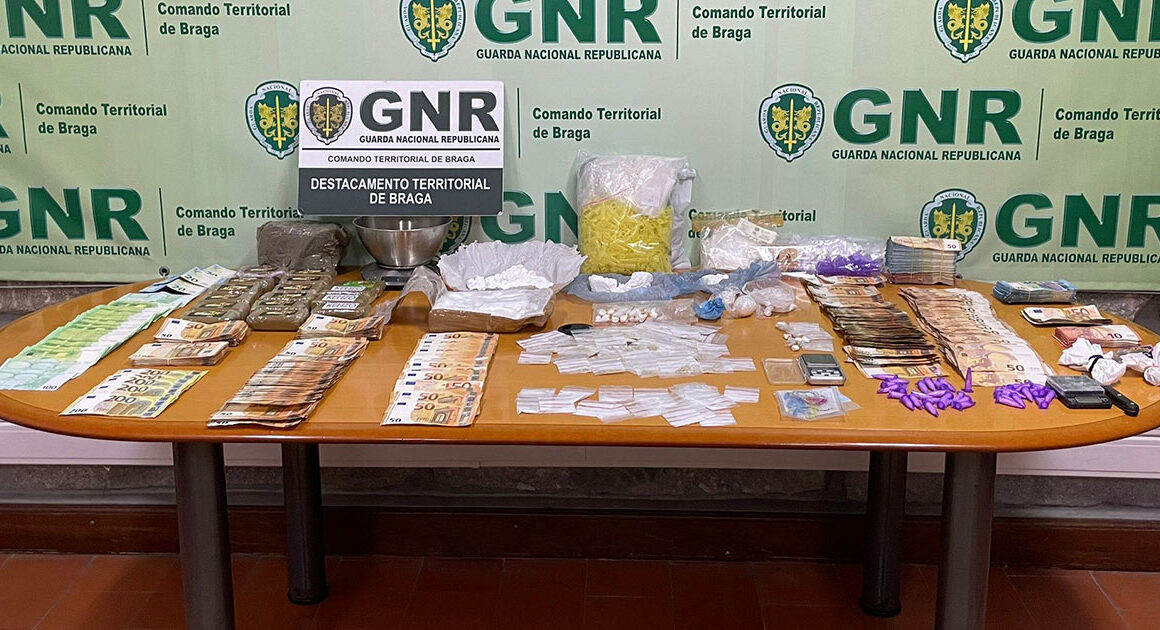 Desmantelada rede que traficava no minho. Há 6 detidos e 10 mil doses de droga apreendidas