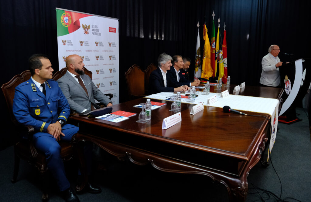 Conselho nacional da liga dos bombeiros portugueses reuniu em viana para debater "tempos desafiantes" 13 Conselho nacional da liga dos bombeiros portugueses reuniu em viana para debater "tempos desafiantes"