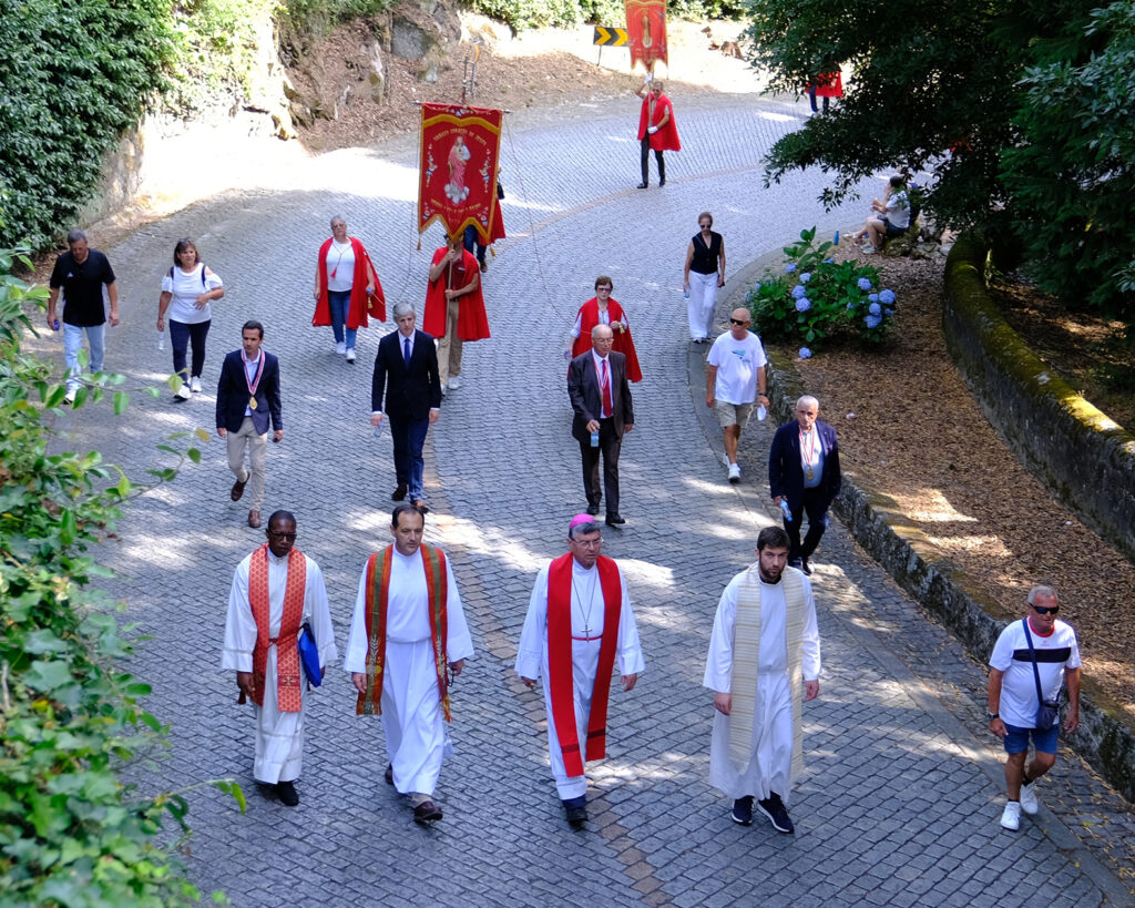 Viana do castelo: centenas peregrinaram a santa luzia