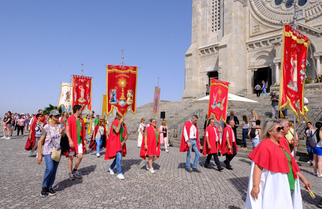 Viana do castelo: centenas peregrinaram a santa luzia