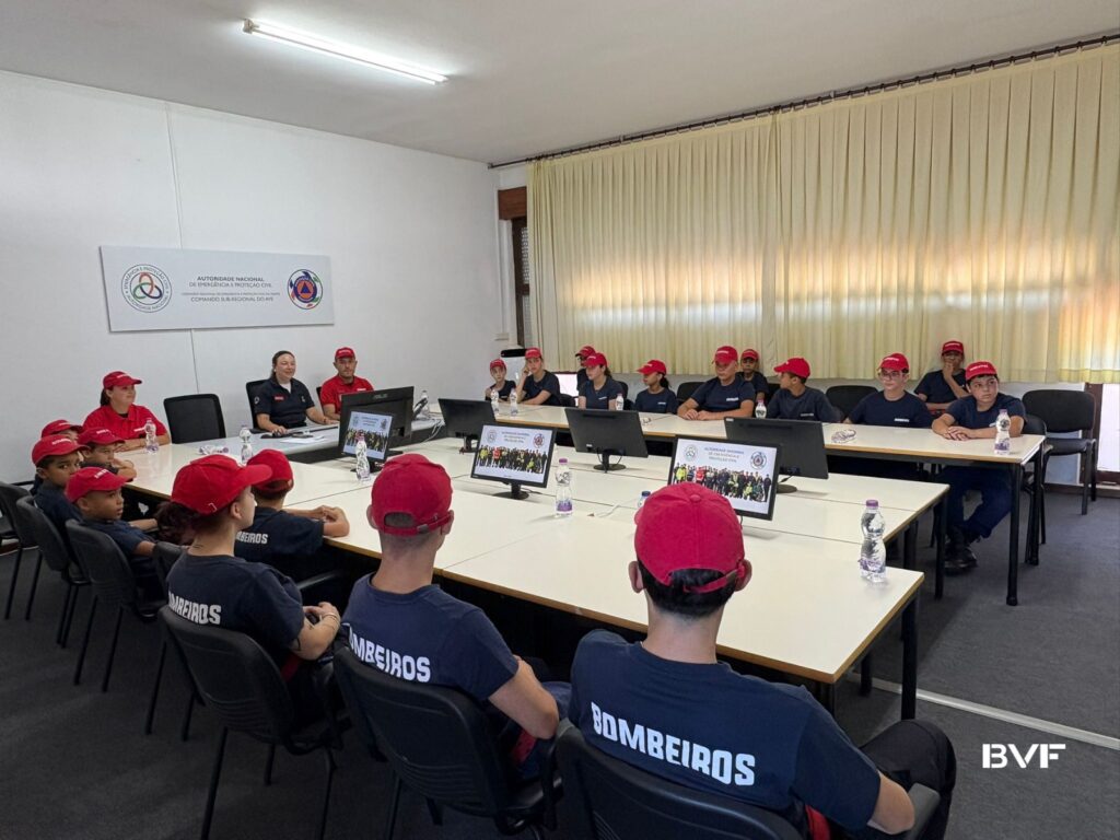 'de pequenino se torce o pepino' para ser bombeiro em fafe 11 'de pequenino se torce o pepino' para ser bombeiro em fafe