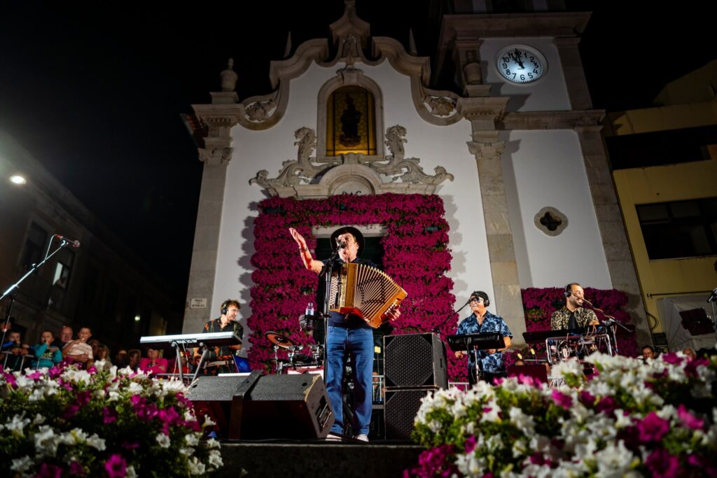 Quim barreiros fechou com “chave de ouro” o centenário da sua terra natal 7 Quim barreiros fechou com “chave de ouro” o centenário da sua terra natal