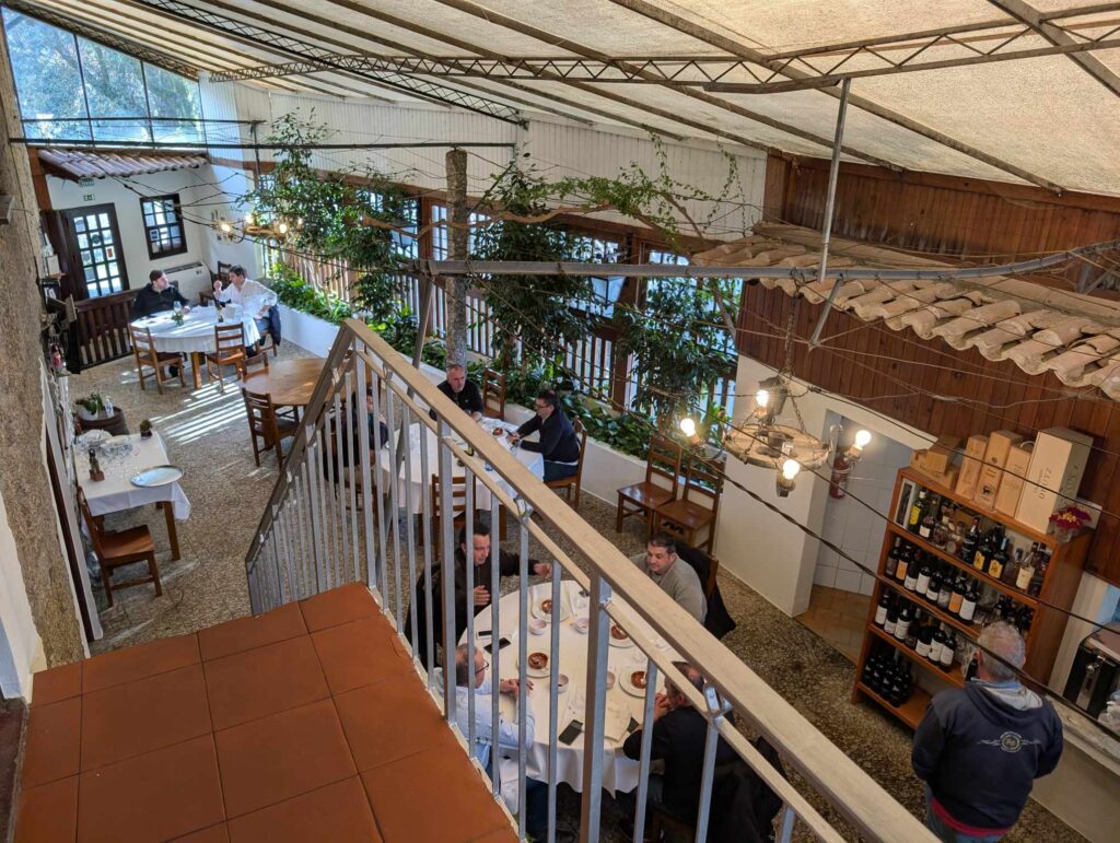 Dono de restaurante na póvoa de lanhoso condecorado pelo presidente da república