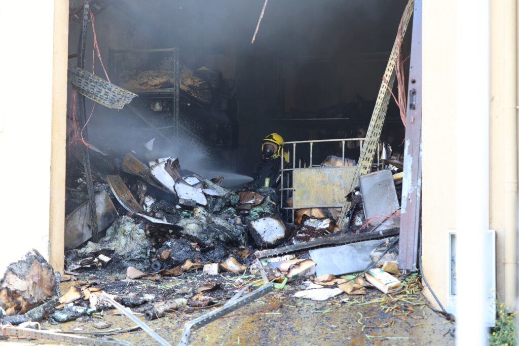 Guimarães: fábrica de panificação destruída pelas chamas