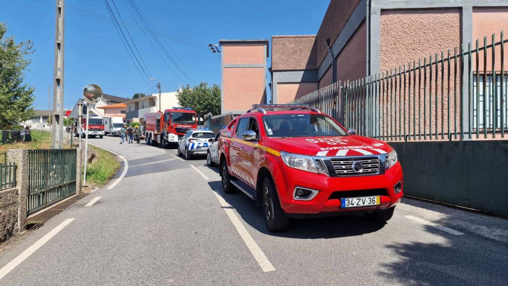 Guimarães: fábrica de panificação destruída pelas chamas