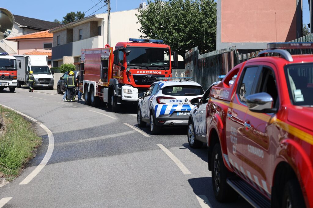 Guimarães: fábrica de panificação destruída pelas chamas