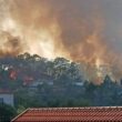 Bombeiros de todo o país ajudam no fogo do lindoso. São mais de 250 operacionais e 80 viaturas