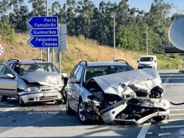 Colisão faz 2 feridos em famalicão