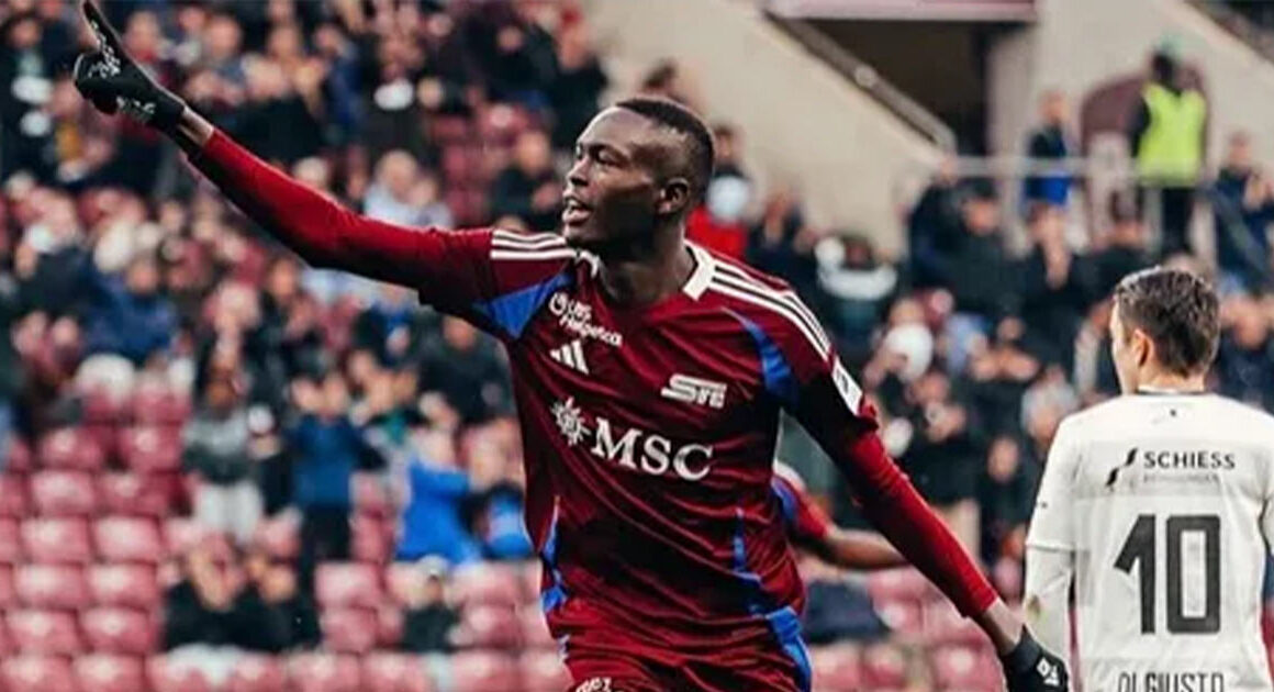Avançado senegalês está a caminho do vitória