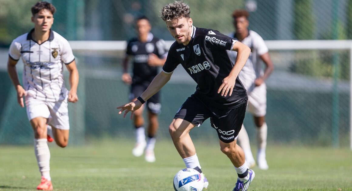 Vitória sc bate portimonense com golos de reforços