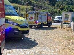 Motociclista ferido após colisão em valença