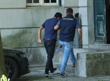 Juiz manda internar jovem que andava a atear fogos em guimarães e fafe