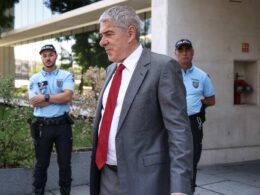 José sócrates nega relação de proximidade com ricardo salgado