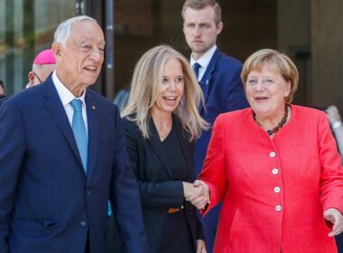 Marcelo elogia "irremovível posição" de merkel contra "vaga egoísta" anti-imigração