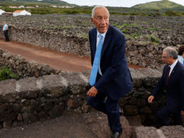 Acionar mecanismo europeu de proteção civil para ponte da barca é desproporcional, diz marcelo
