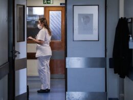 Sns pode contratar até 350 médicos sem termo para responder a urgências em 2025